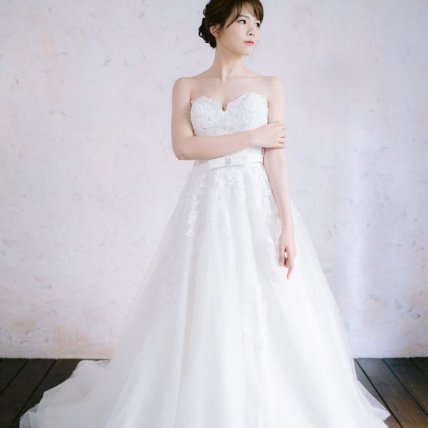 WP005 白色素雅手工婚紗