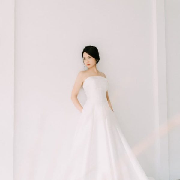 WP023 白色平口緞面手工婚紗