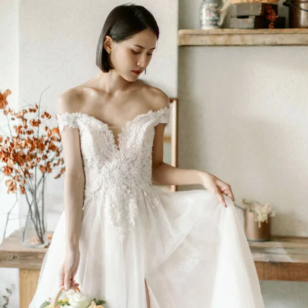 WA068 白色蕾絲手工婚紗(加價款)